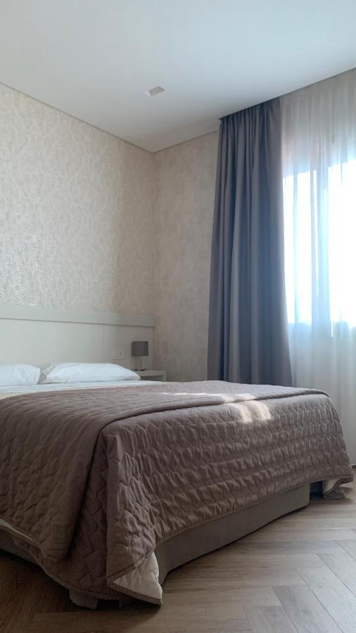 Hotel Poppi Мира Экстерьер фото